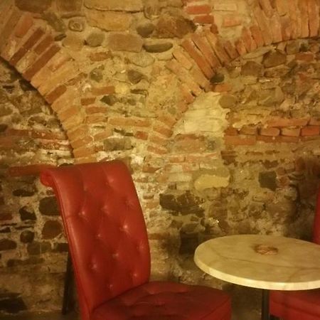 B&B Palazzo Oddo Albenga Extérieur photo
