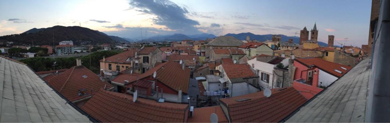 B&B Palazzo Oddo Albenga Extérieur photo