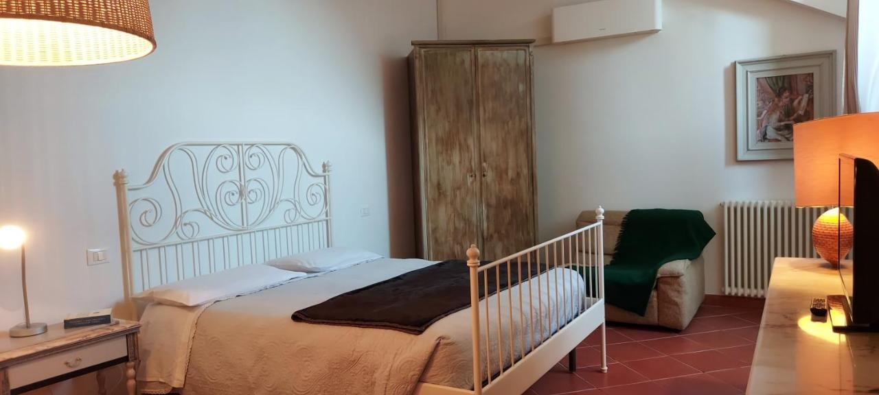 B&B Palazzo Oddo Albenga Extérieur photo